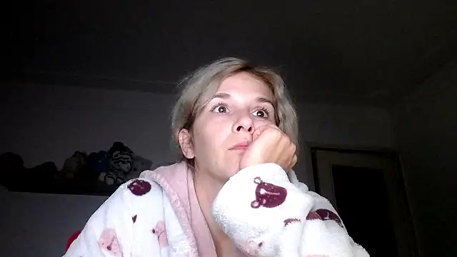 SexxyLety online show from 10, 10, 2025