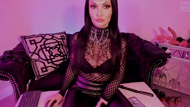 NatashaxoBangs online show from 24, 2, 2025