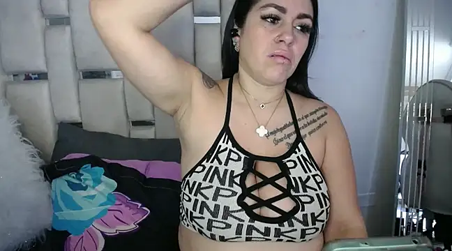 chelaqueen  online show from 30, 1, 2025