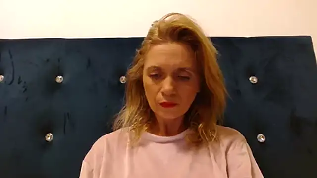 MysticCreature online show from 5, 4, 2026