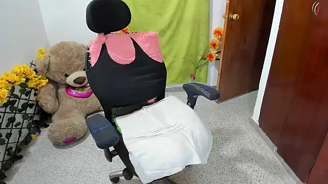 Snapshot of janelleritz chatting on 8, 3, 2025 janelleritz online show from 8, 3, 2025