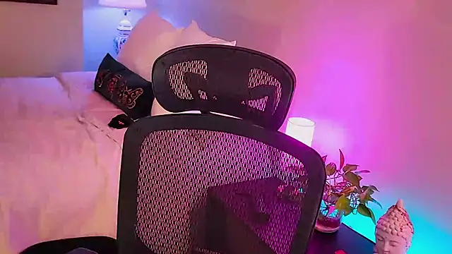 Snapshot of Wonderful_Woman chatting on 22, 10, 2025 Wonderful Woman online show from 22, 10, 2025