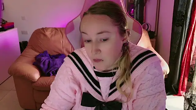 kisicaxx online show from 24, 1, 2025