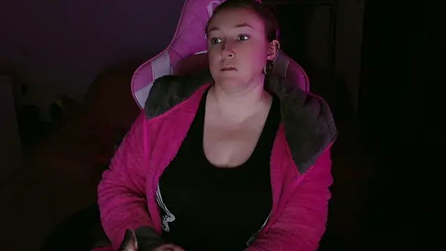 kisicaxx online show from 30, 1, 2025