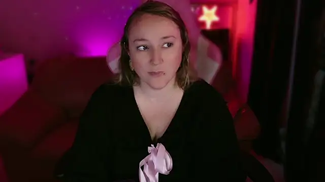 kisicaxx online show from 25, 2, 2025