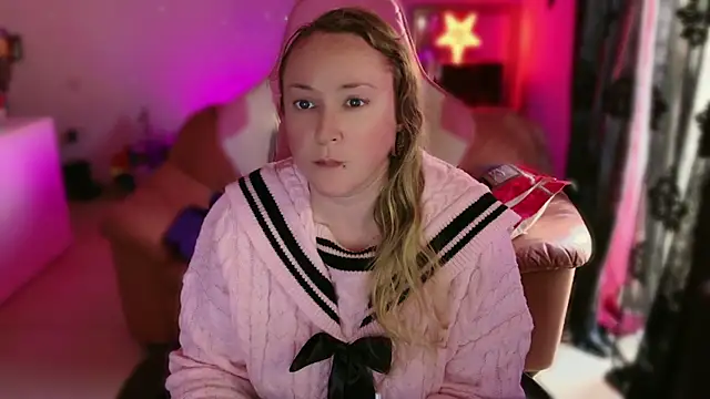 kisicaxx online show from 3, 3, 2025