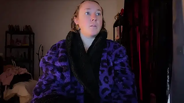 kisicaxx online show from 8, 1, 2026