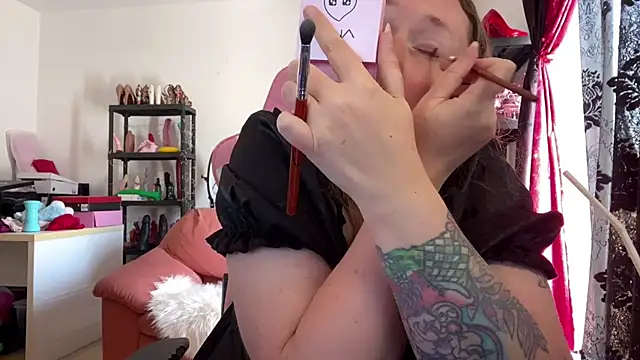 kisicaxx online show from 24, 4, 2026