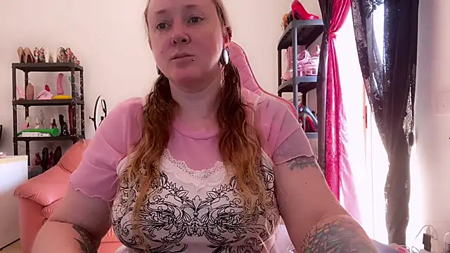 kisicaxx online show from 4, 6, 2026