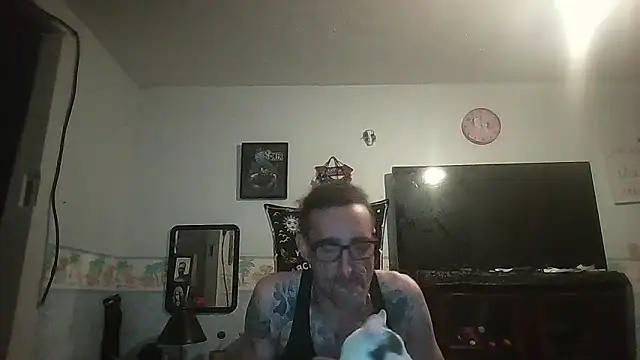 Snapshot of 19chubbylover81 chatting on 9, 4, 2026 19chubbylover81 online show from 9, 4, 2026