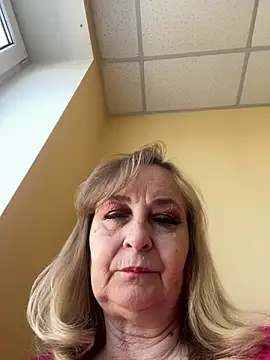 Snapshot of Irina2909@xh chatting on 7, 5, 2026 Irina2909xh online show from 7, 5, 2026