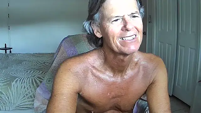 Snapshot of nakeedcowboi65 chatting on 17, 5, 2026 nakeedcowboi65 online show from 17, 5, 2026