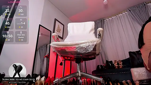 Ashley leon  online show from 6, 10, 2025