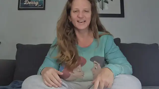 MissMera online show from 12, 12, 2024