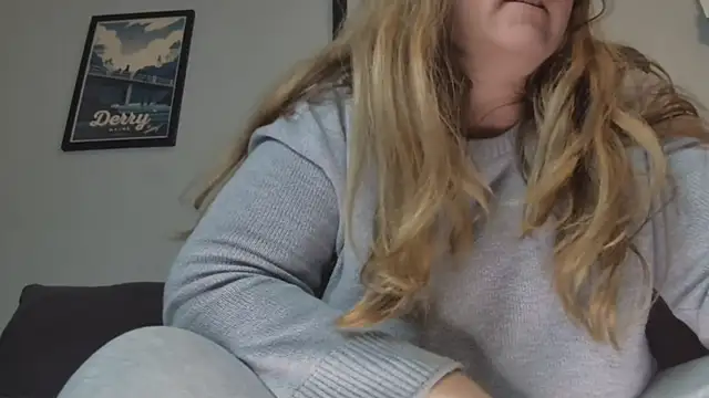 MissMera online show from 12, 12, 2024