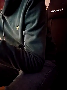 Snapshot of verylargecock chatting on 3, 12, 2025 verylargecock online show from 3, 12, 2025