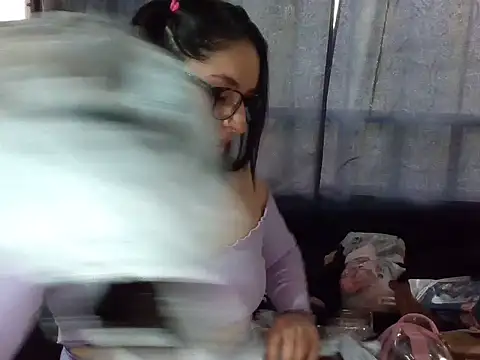 Snapshot of sara_110323 chatting on 23, 9, 2025 sara 110323 online show from 23, 9, 2025