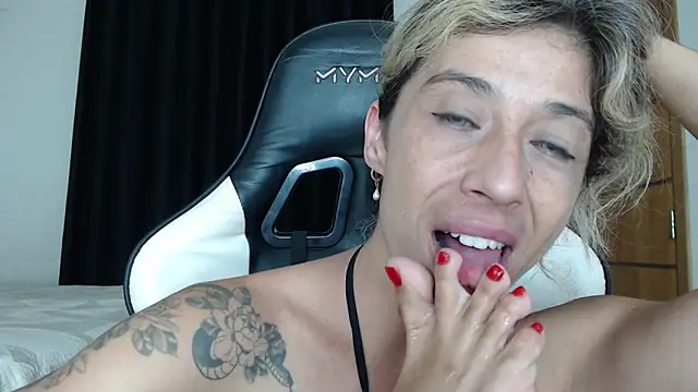 lettylatinaxh online show from 6, 3, 2025