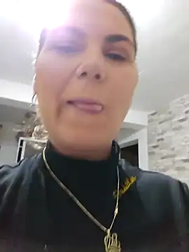 Snapshot of FeliciaKrige chatting on 5, 2, 2025 FeliciaKrige online show from 5, 2, 2025