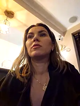 Snapshot of FeliciaKrige chatting on 21, 2, 2025 FeliciaKrige online show from 21, 2, 2025