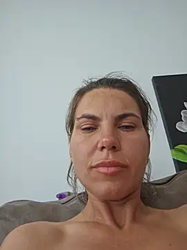 Snapshot of FeliciaKrige chatting on 27, 6, 2026 FeliciaKrige online show from 27, 6, 2026