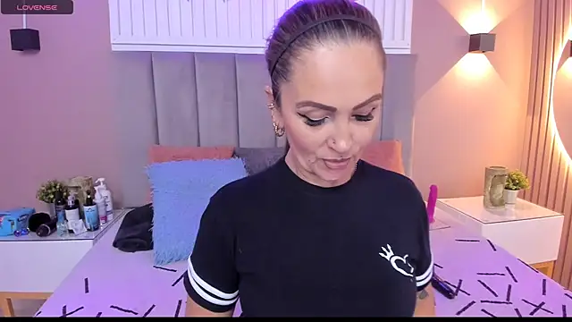 chantall1375 online show from 16, 2, 2025