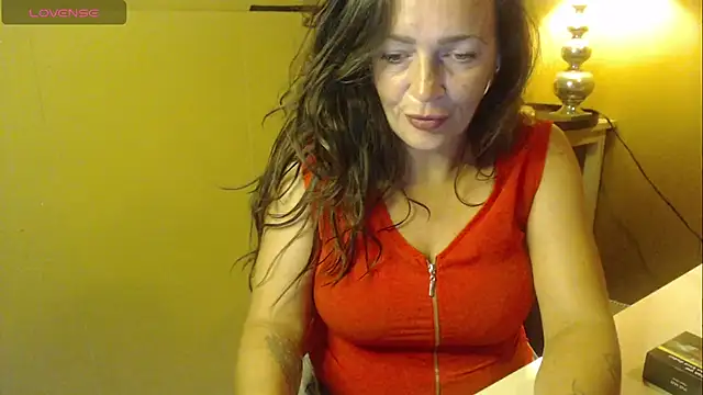 Snapshot of cloe85nl chatting on 8, 6, 2026 cloe85nl online show from 8, 6, 2026