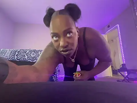 Snapshot of ChocolateTingz chatting on 13, 12, 2024 ChocolateTingz online show from 13, 12, 2024