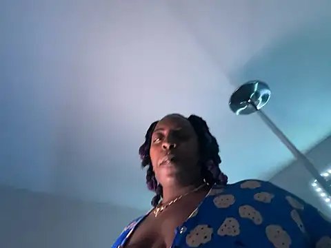 Snapshot of ChocolateTingz chatting on 4, 1, 2025 ChocolateTingz online show from 4, 1, 2025