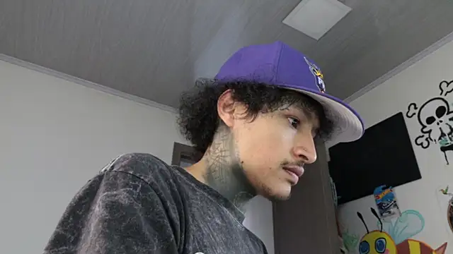 trieone online show from 18, 4, 2026