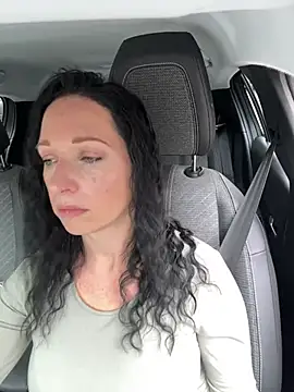 Viola Beck online show from 12, 3, 2025