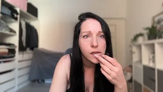 Viola Beck online show from 15, 2, 2026