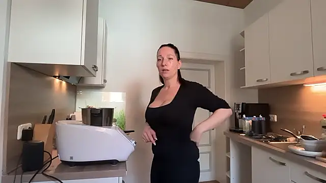 Viola Beck online show from 27, 3, 2026