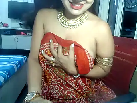 Snapshot of yourradhika chatting on 25, 11, 2025 yourradhika online show from 25, 11, 2025