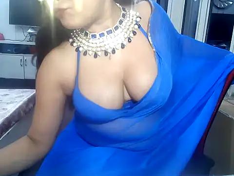 Snapshot of yourradhika chatting on 17, 12, 2025 yourradhika online show from 17, 12, 2025