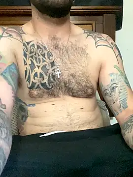 pose14 online show from 13, 9, 2025