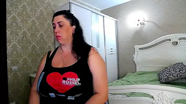 Evelyn Shy online show from 23, 9, 2025