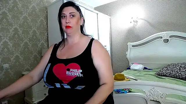 Evelyn Shy online show from 28, 10, 2025