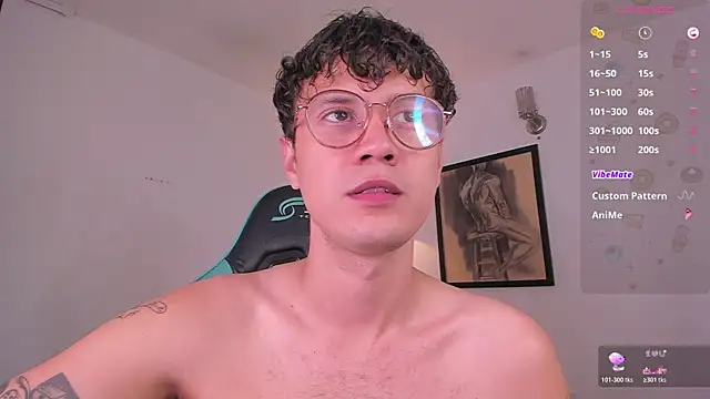 Snapshot of LeaneSeb chatting on 9, 11, 2025 LeaneSeb online show from 9, 11, 2025