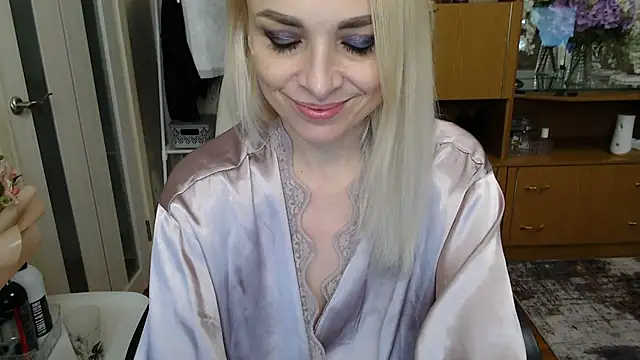 Mika Passion online show from 16, 2, 2025