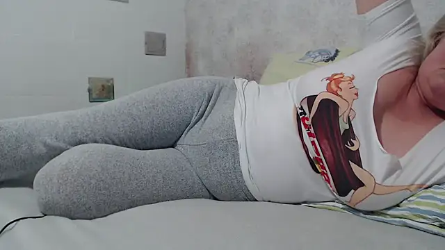 Snapshot of Miss_Night21 chatting on 28, 11, 2025 Miss Night21 online show from 28, 11, 2025