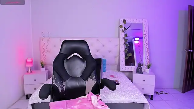 ximena slut 21 online show from 20, 3, 2025