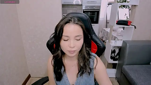 AyaMoon online show from 7, 10, 2025