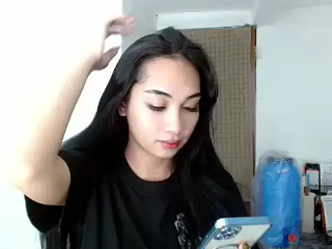 SweetLilly 18 online show from 15, 12, 2024