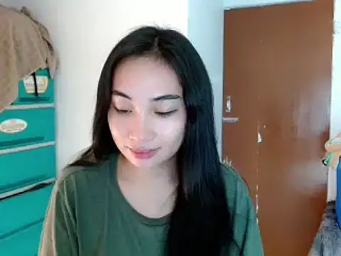 SweetLilly 18 online show from 5, 1, 2025