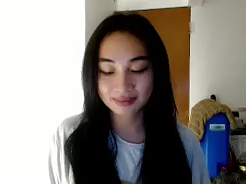 SweetLilly 18 online show from 7, 1, 2025