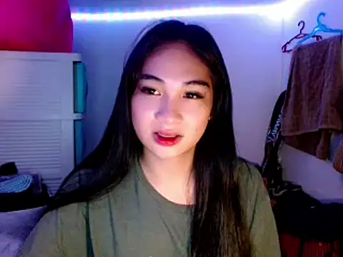 SweetLilly 18 online show from 18, 3, 2025