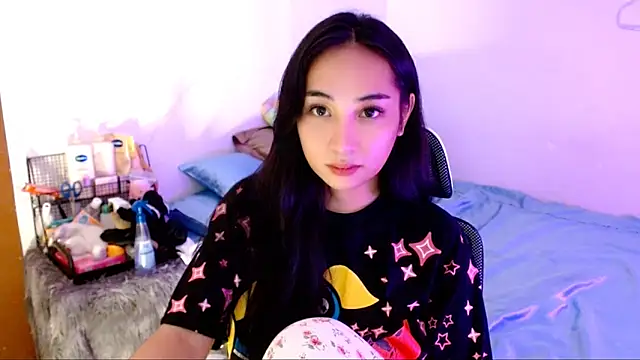 SweetLilly 18 online show from 11, 11, 2025