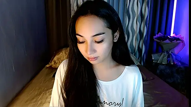 SweetLilly 18 online show from 6, 5, 2026