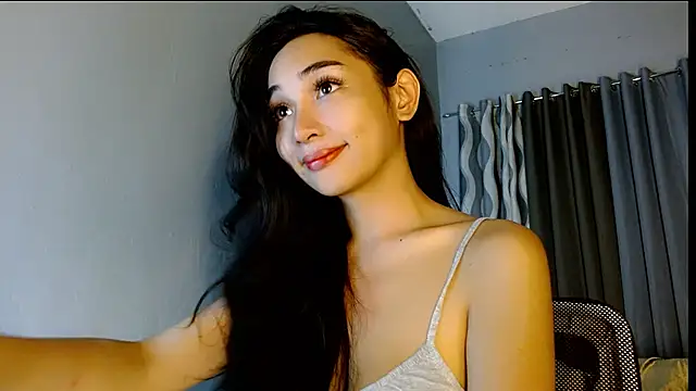 Snapshot of SweetLilly_18 chatting on 15, 7, 2026 SweetLilly 18 online show from 15, 7, 2026